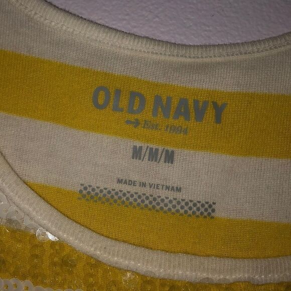 3/$15 Old navy beaded tank top - Picture 2 of 3